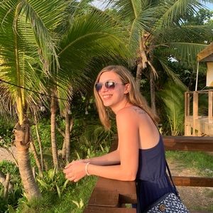 Meet your Posher, Sara